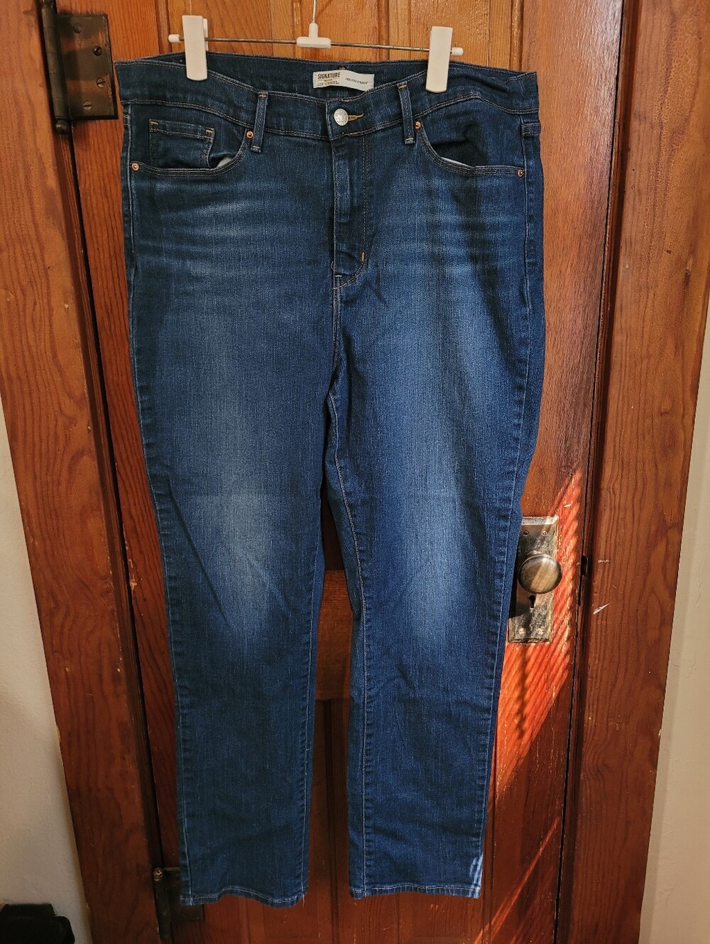 Levi Strauss Women's High-Rise Jeans Size 16M